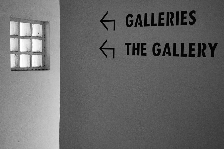 Way to the Gallery Photograph by Prakash Ghai