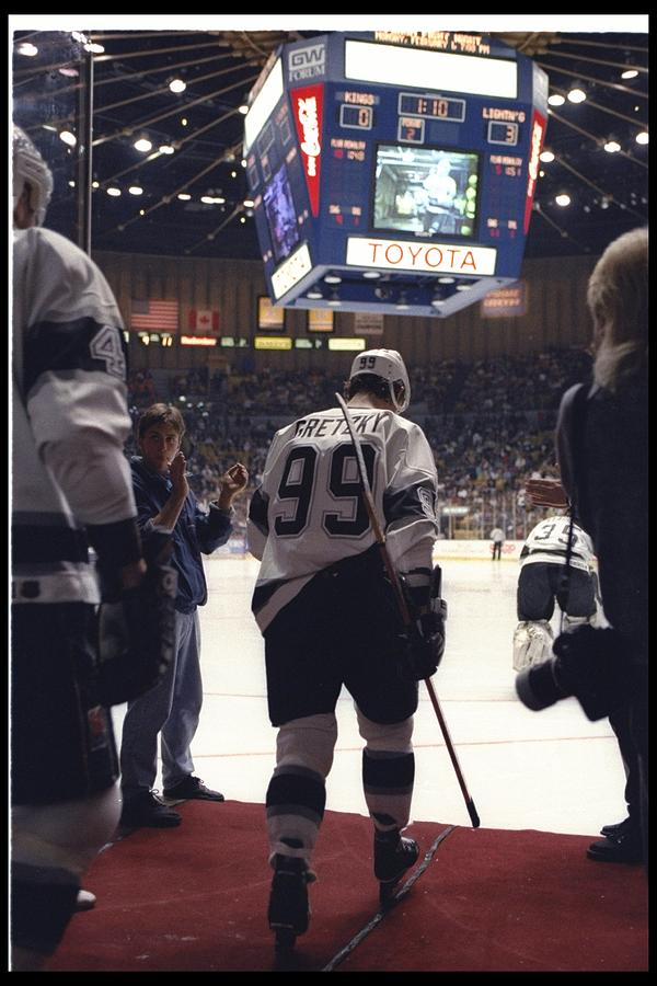 Wayne Gretzky Photograph by Gary Newkirk