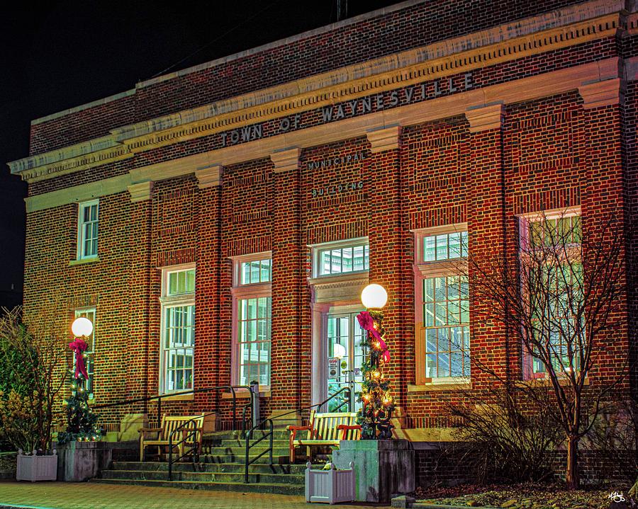 Waynesville, North Carolina Town Hall in December Photograph by Mike