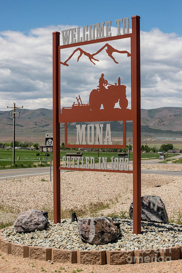 Welcome to Mona Sign - Utah Photograph by Gary Whitton
