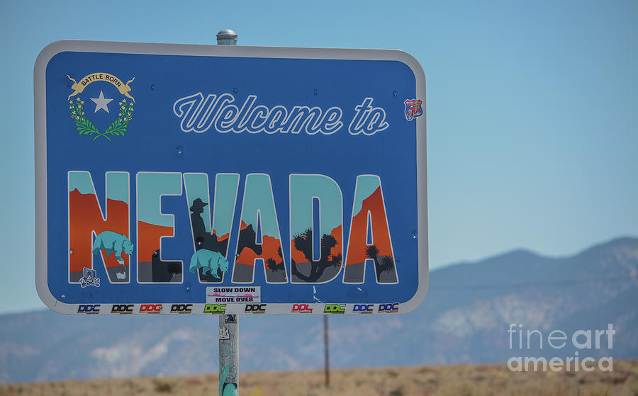 Welcome to Nevada Border Sign Photograph by Norm Lane - Fine Art America