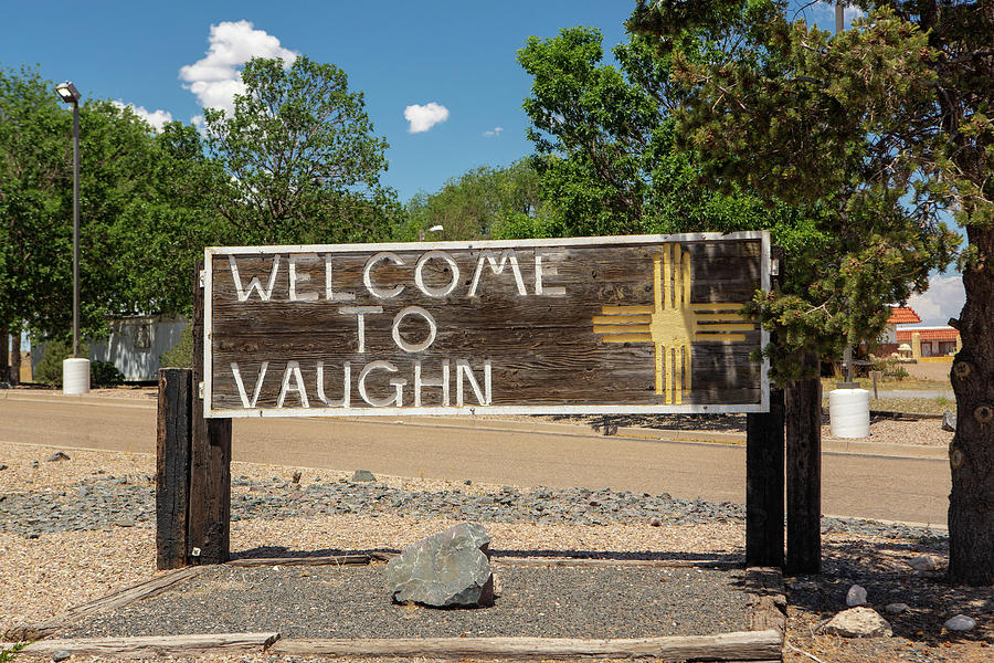 Welcome to Vaughn New Mexico Sign Photograph by David Smith