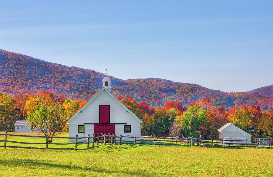 White Barn and Fall Foliage in Warren Vermont Photograph by Juergen Roth