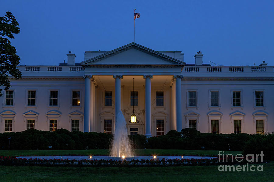 White House at Night Photograph by William Kuta