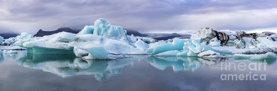 Wide panorama of the Jokulsarlon Glacial lagoon, Southern Iceland.  Photograph by Jane Rix
