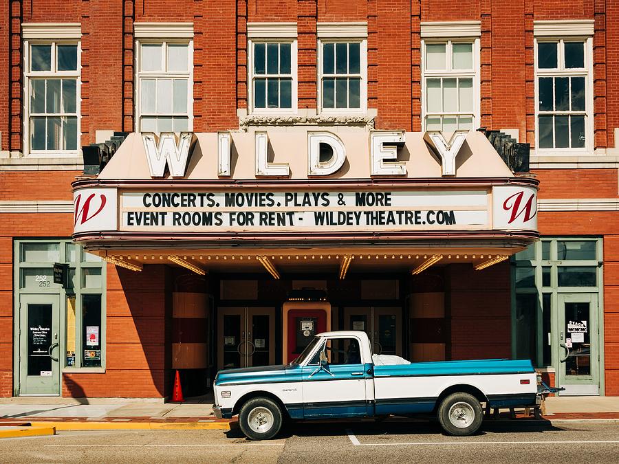 Wildey Theater, Edwardsville 01 Photograph by Jon Bilous Fine Art America