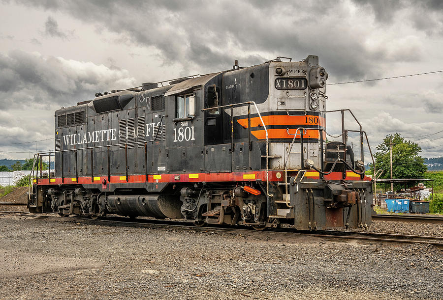 Willamette And Pacific Gp9 Photograph