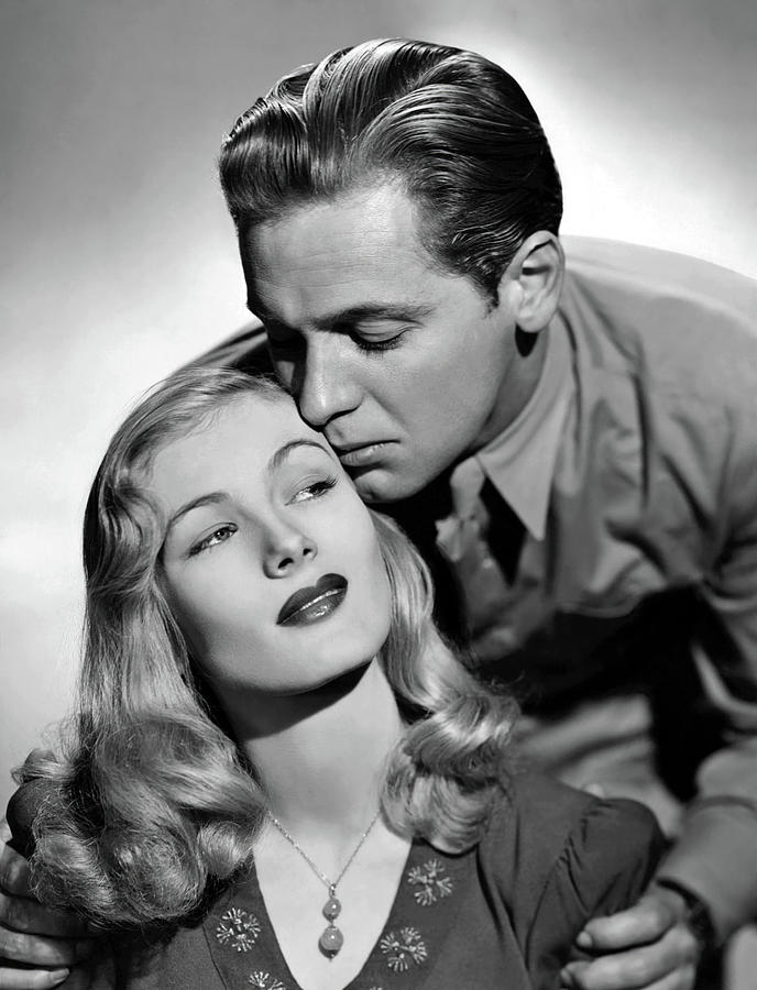 WILLIAM HOLDEN and VERONICA LAKE in I WANTED WINGS -1941-, directed by MITCHELL LEISEN. Photograph by Album