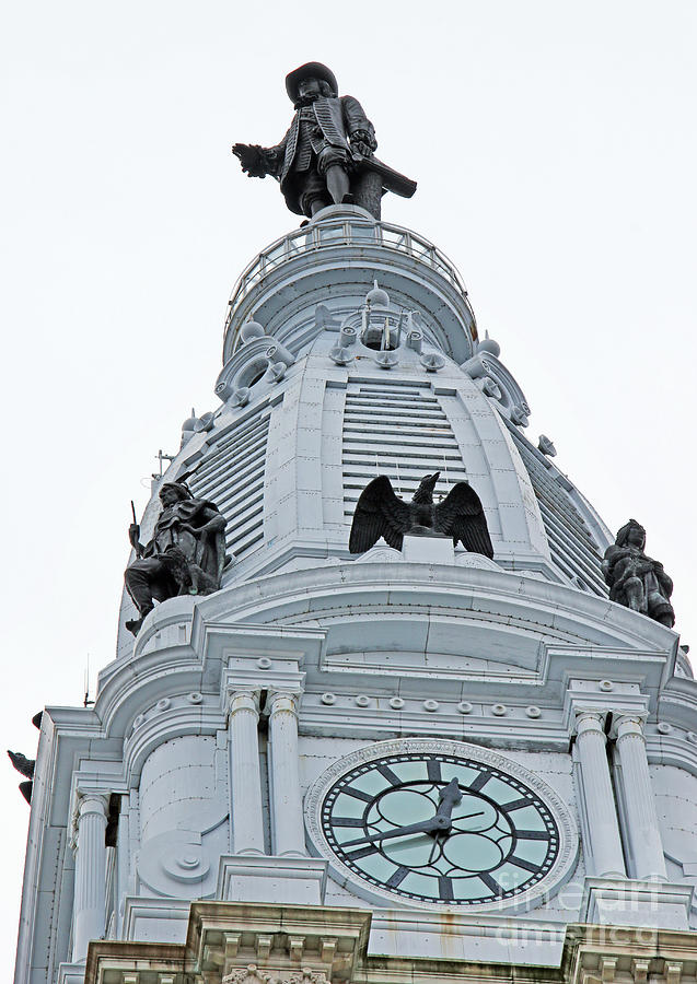 William Penn Statue on City Hall 8283 Photograph by Jack Schultz