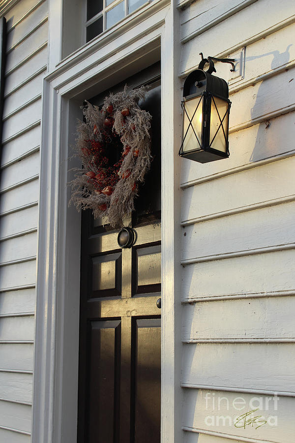 Williamsburg Christmas Door 1 Photograph by Robert M Seel