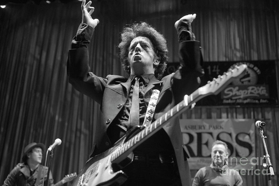 Willie Nile Photograph by Jeff Ross