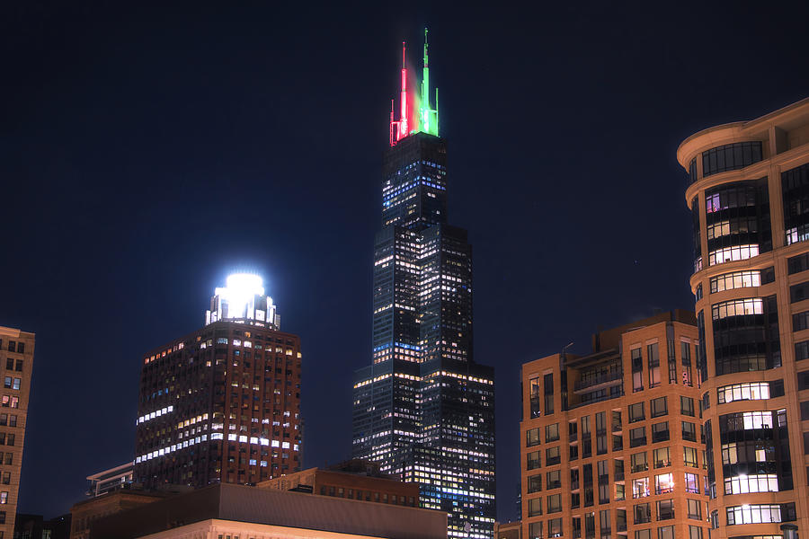 Willis Tower in Christmas colors Photograph by Jay Smith