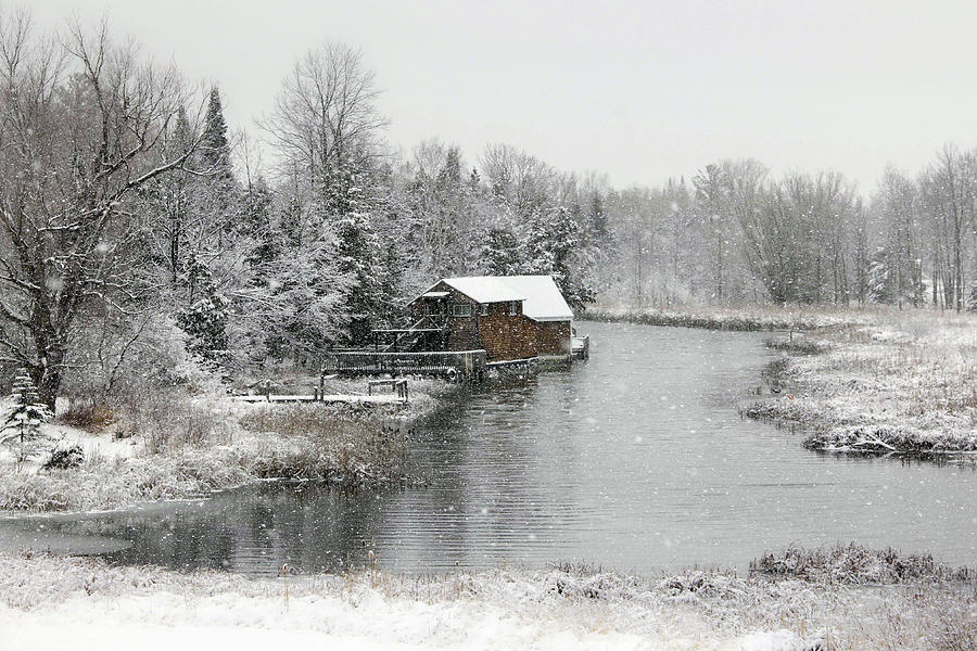 Winter Day on Crooked River Photograph by Robert Carter