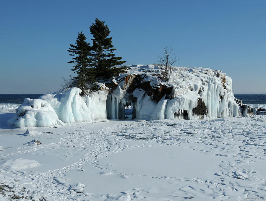 Winterized Hollow Rock Photograph