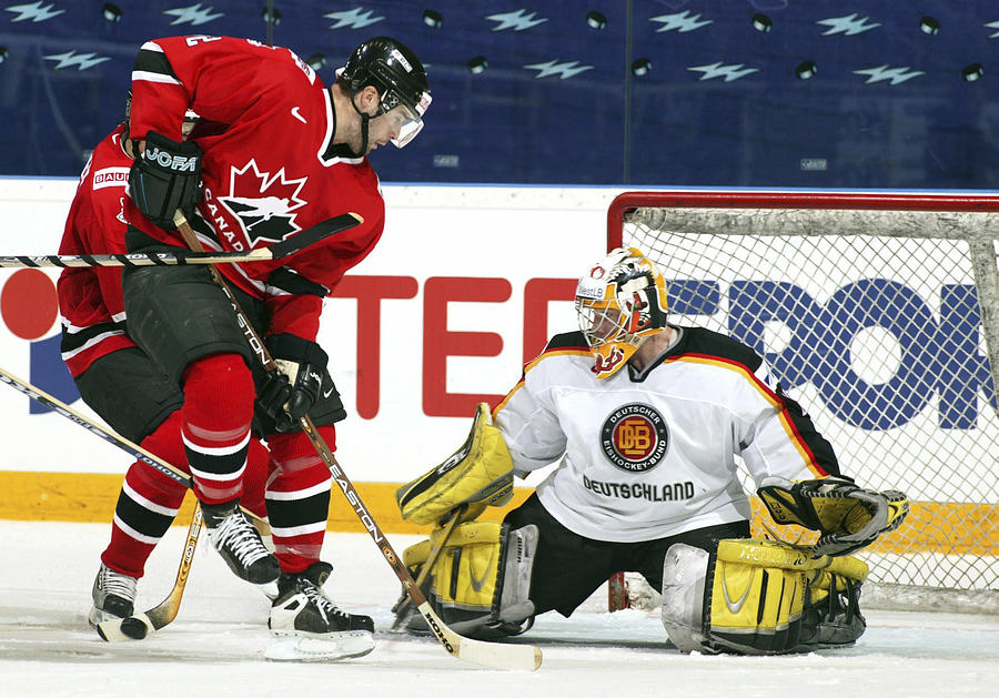 Wintersport/Eishockey: WM 2003, Viertelfinale/CAN - GER Photograph by Bongarts