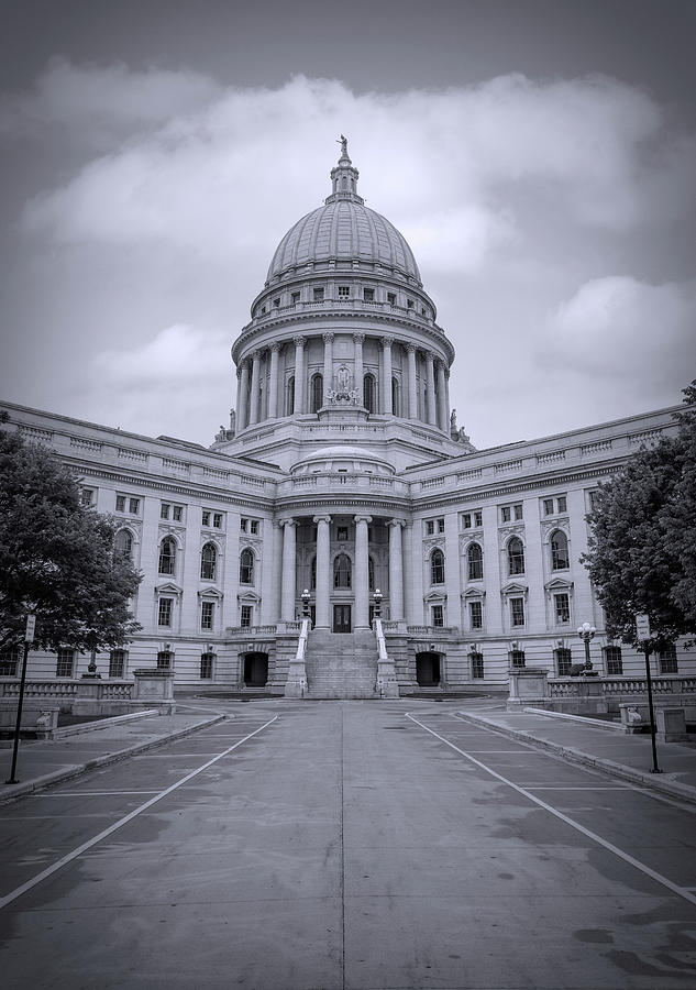 Wisconsin State Capitol Building Black And White Photograph by Dan Sproul