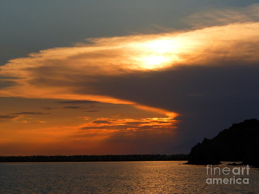 Wispy Cloud Sunset Photograph by Vicki Spindler