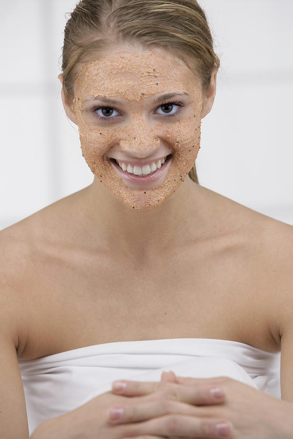 Woman getting a facial Photograph by Comstock Images