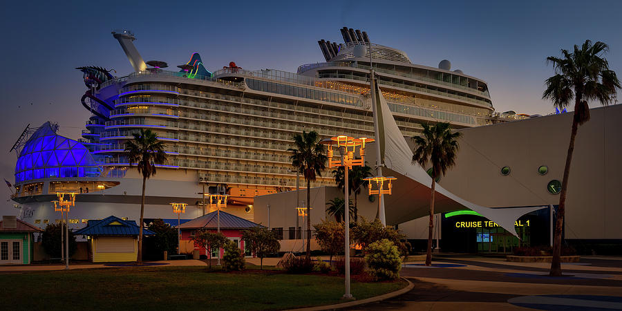 cruise terminal wonder of the seas