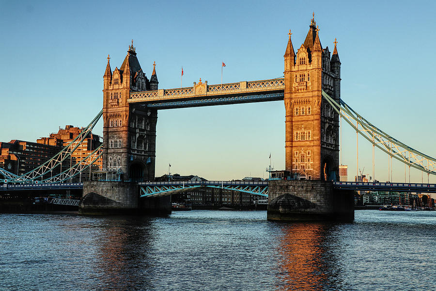 Wonderful and historical Tower bridge across Thames river during sunset ...