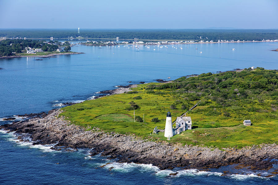 Wood Island Lighthouse, Maine Photograph by Dave Cleaveland - Pixels