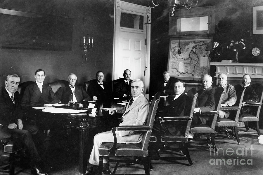 Woodrow Wilson And Cabinet Photograph by Granger