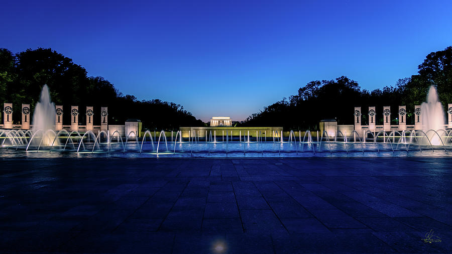 World War Ii Memorial. Washington Dc. Lincoln Memorial And Washington 