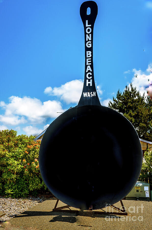 world-s-largest-frying-pan-photograph-by-robert-bales