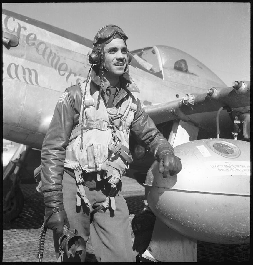 WW2 - Edward Gleed, Tuskegee Airman, Ramitelli, Italy, March 1945 ...