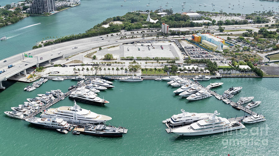 marina at yacht haven grande