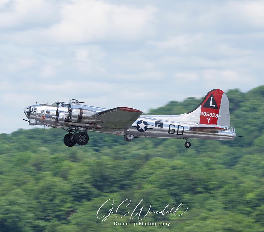 Yankee Lady B-17 Photograph By Gary Wendell - Fine Art America