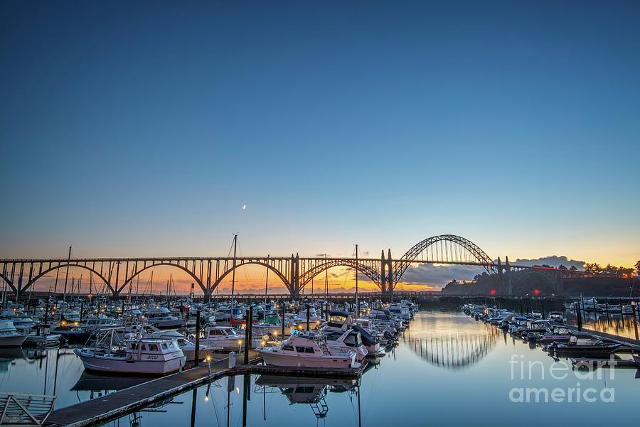 Yaquina Bay Sunset Photograph by Paul Quinn