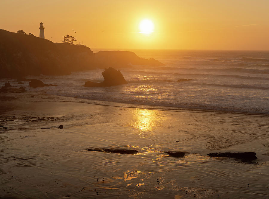 50B9215  Yaquina Head Lighthouse Sunset Photograph by Stephen Parker