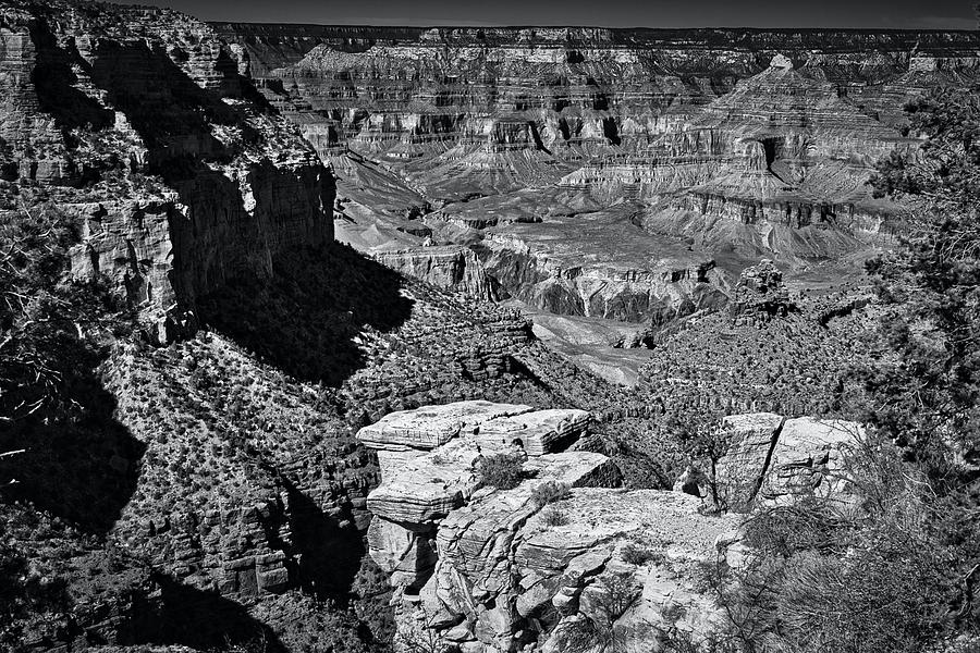 Yavapai View #2 - Grand Canyon Photograph by Stuart Litoff