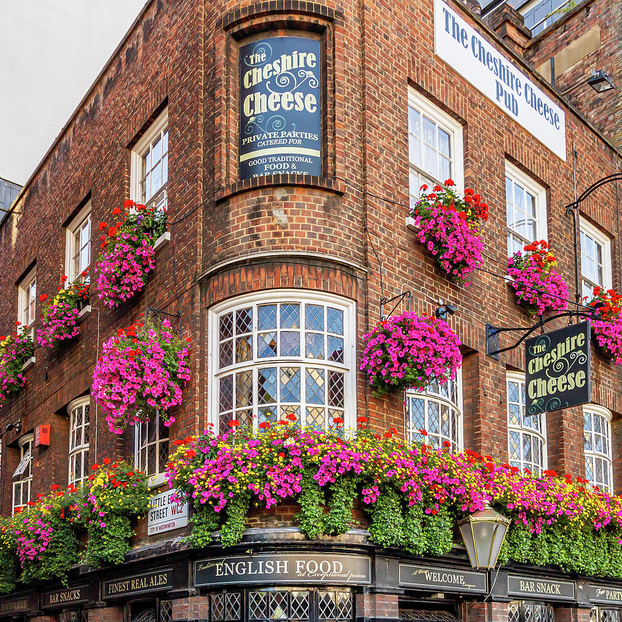 Ye Old Cheshire Cheese Photograph by Shirley Mitchell
