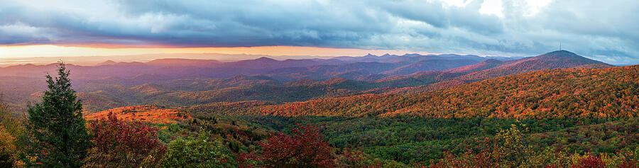 Yonahlossee Overlook Blue Ridge Parkway Photograph by Mark Papke