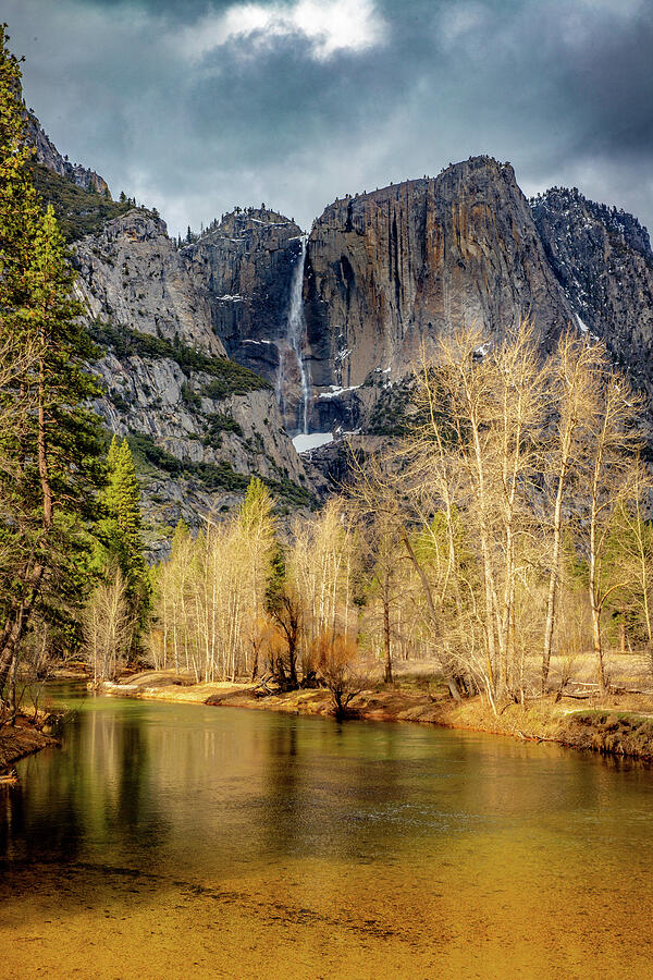 Yosemite National Park Photograph - Yosemite Falls 3724 by Bill Gallagher