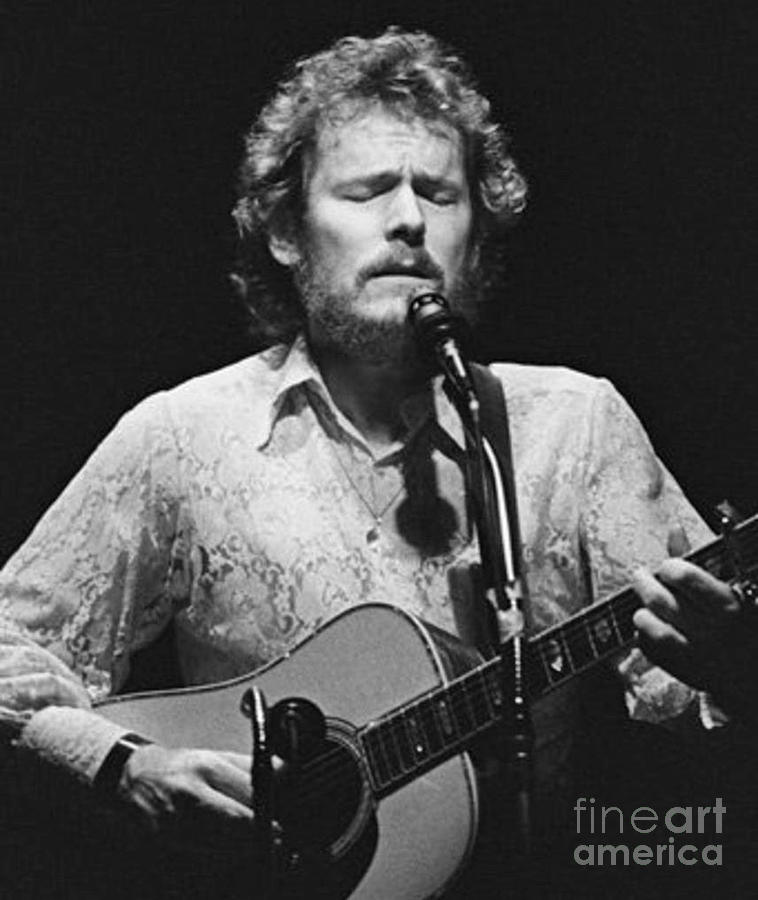 Young Gordon Lightfoot Photograph by Pd - Pixels