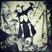 Beating of wings Digital Art by Delight Worthyn