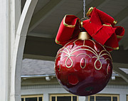 Christmas Ball Ornament on Jekyll Island Photograph by Bruce Gourley