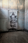 JR On The Door Photograph by Tom Singleton