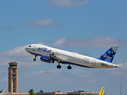 N625JB Jetblue at FLL Photograph by Dart Humeston