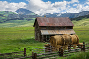 Old Farm House and Teocalli Mountain Photograph by Aaron Spong