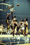 Los Angeles Lakers V New York Knicks #1 Photograph by Wen Roberts
