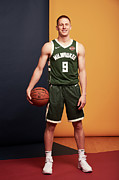 2018 Nba Rookie Photo Shoot #164 Photograph by Jennifer Pottheiser