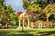 Autumn arrives on Salem Common Photograph by Jeff Folger