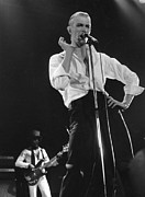Bowie On Stage Photograph by Evening Standard