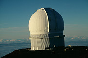 Canada-france-hawaii Telescope Photograph by Science Photo Library