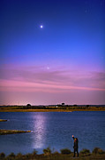 Comet Leonard Over A Lake In The Early Morning Photograph by Science Photo Library