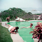 Del Rio By The Pool Photograph by Slim Aarons